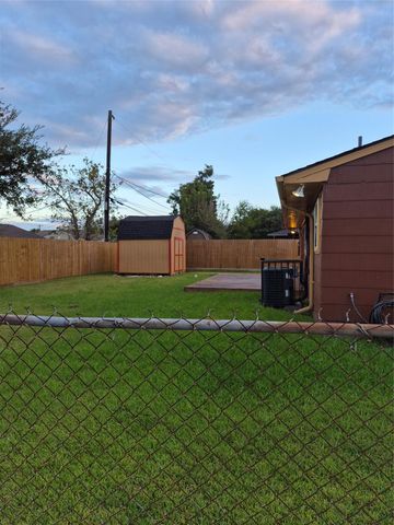12603 S Coast Drive, Houston, TX 77047
