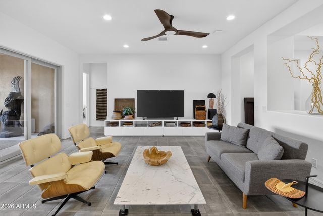 10351 E TEXAS Avenue, Mesa, AZ 85212