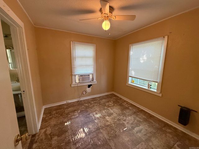 219 Wood Street, Hot Springs, AR 71913
