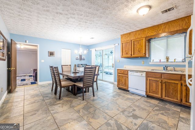 8397 Willows Terrace, Riverdale, GA 30274
