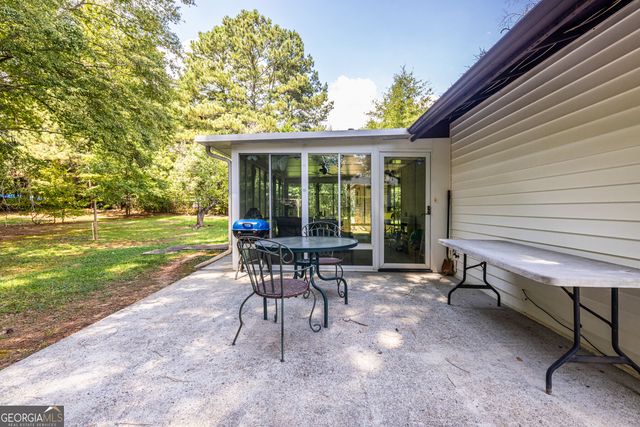 8397 Willows Terrace, Riverdale, GA 30274
