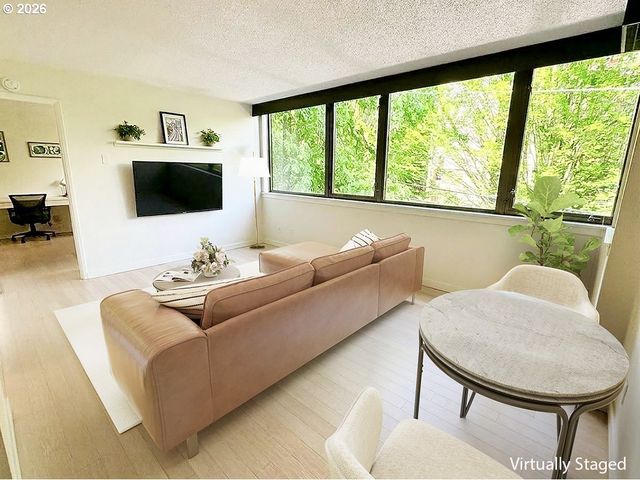 2020 Sw MAIN St 402, Portland, OR 97205