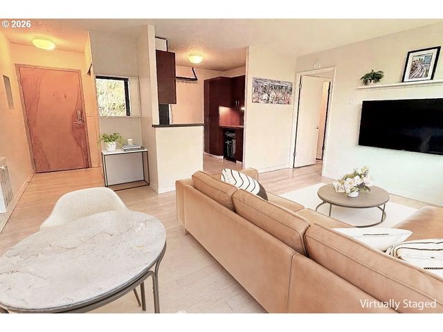 2020 Sw MAIN St 402, Portland, OR 97205