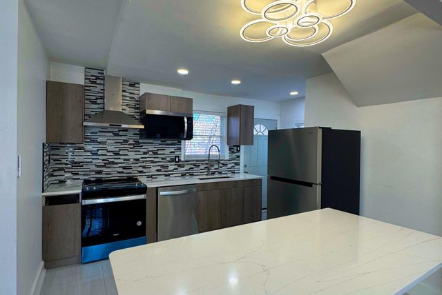 16210 Inverness Street, Detroit, MI 48221