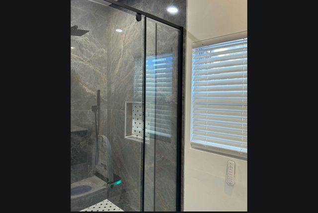 16210 Inverness Street, Detroit, MI 48221