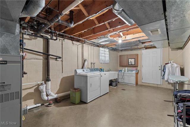 55899 Poplar Drive, Bellaire, OH 43906