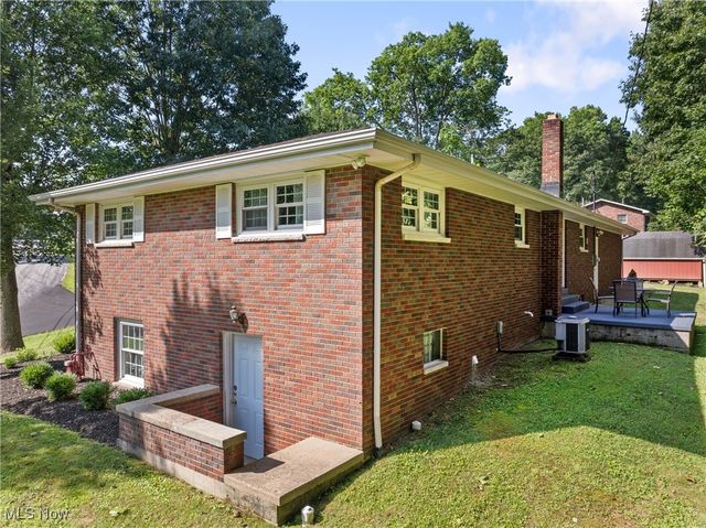 55899 Poplar Drive, Bellaire, OH 43906