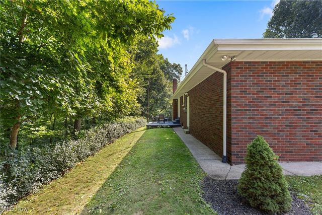 55899 Poplar Drive, Bellaire, OH 43906
