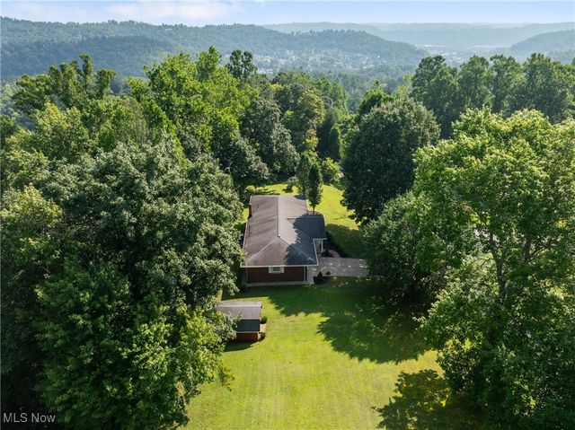 55899 Poplar Drive, Bellaire, OH 43906