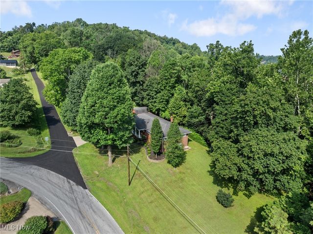 55899 Poplar Drive, Bellaire, OH 43906