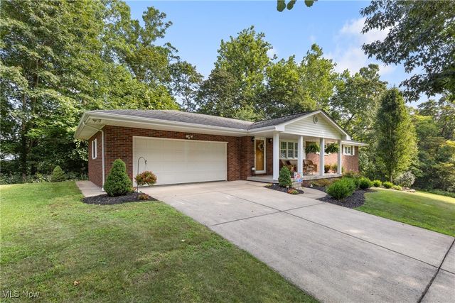 55899 Poplar Drive, Bellaire, OH 43906