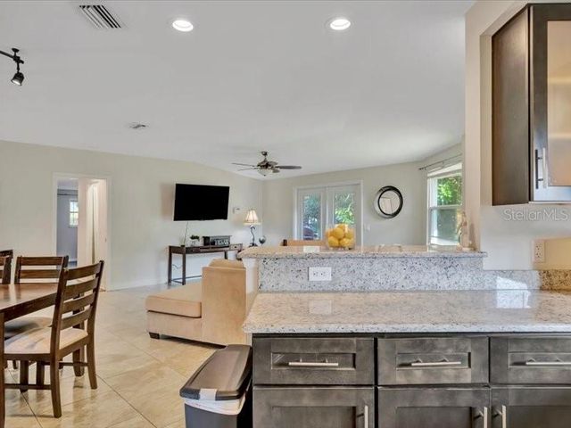 2529 CROTON AVENUE, Sarasota, FL 34239