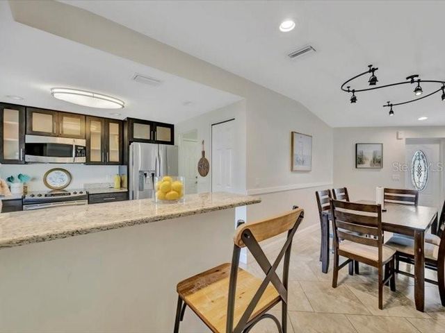 2529 CROTON AVENUE, Sarasota, FL 34239