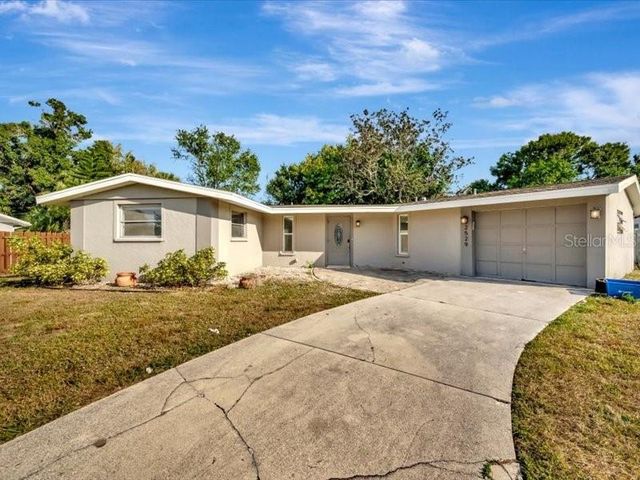 2529 CROTON AVENUE, Sarasota, FL 34239