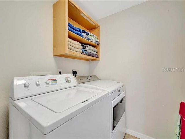 2529 CROTON AVENUE, Sarasota, FL 34239