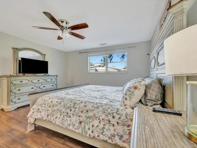 2529 CROTON AVENUE, Sarasota, FL 34239