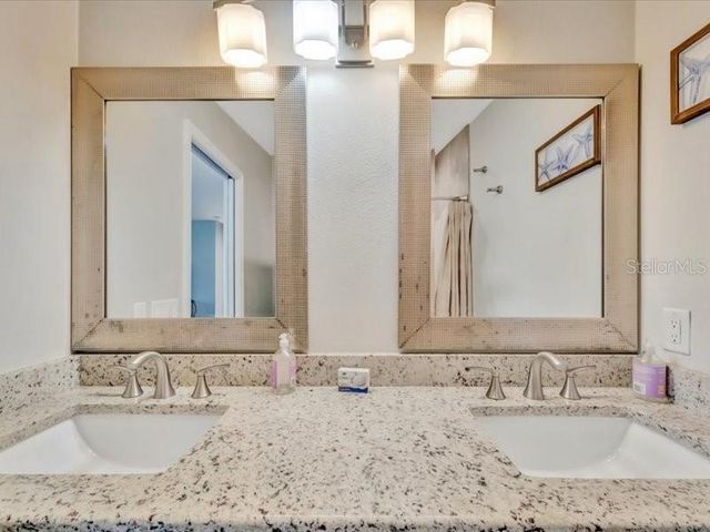 2529 CROTON AVENUE, Sarasota, FL 34239