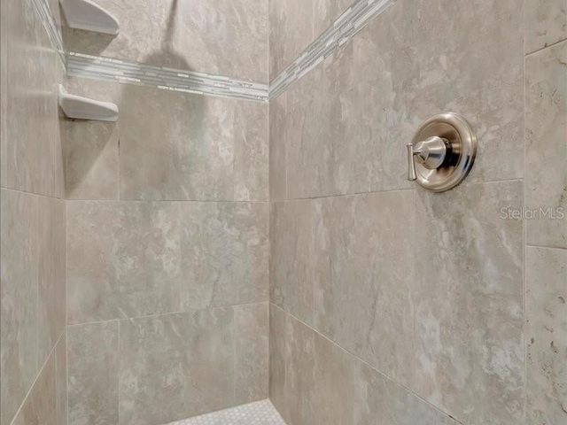 2529 CROTON AVENUE, Sarasota, FL 34239