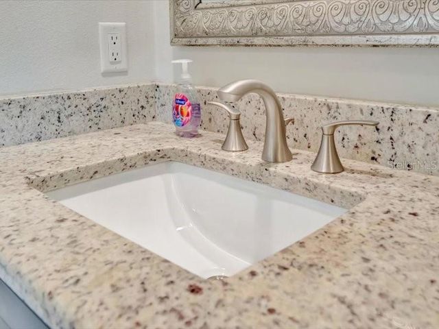 2529 CROTON AVENUE, Sarasota, FL 34239