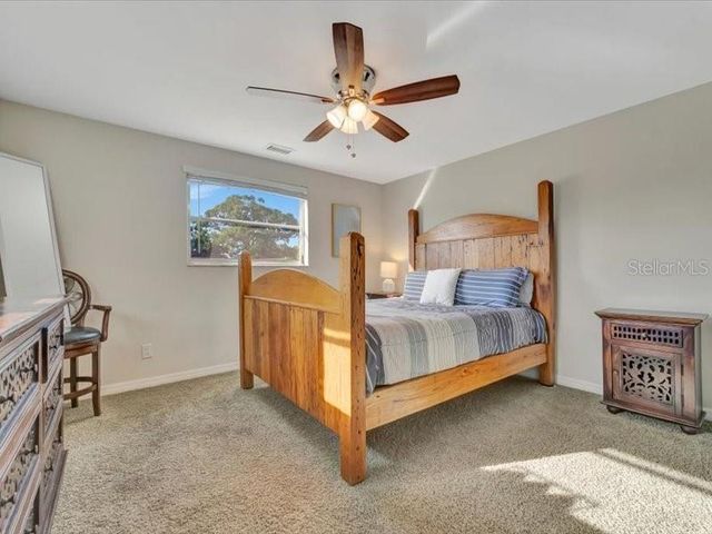 2529 CROTON AVENUE, Sarasota, FL 34239