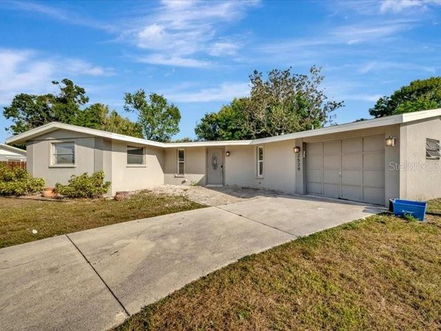 2529 CROTON AVENUE, Sarasota, FL 34239