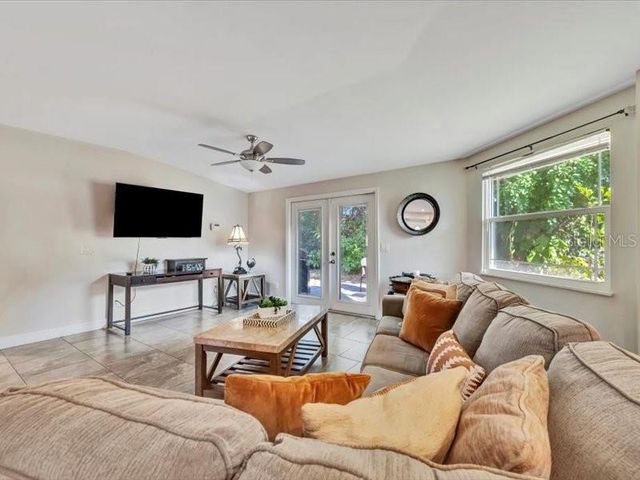 2529 CROTON AVENUE, Sarasota, FL 34239