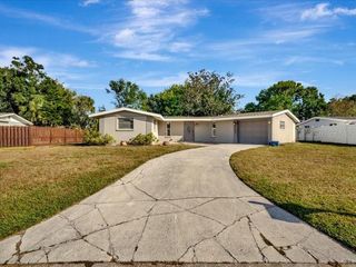 2529 CROTON AVENUE, Sarasota, FL 34239