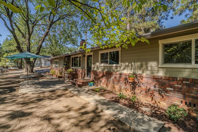 14600 Lupe Rd, Pine Grove, CA 95665