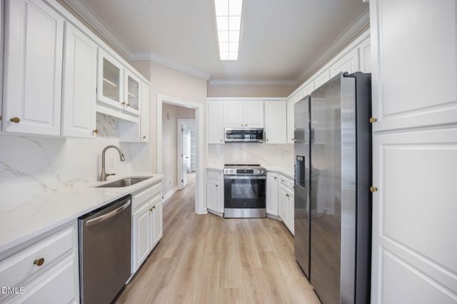 202 Chattel Close, Cary, NC 27518