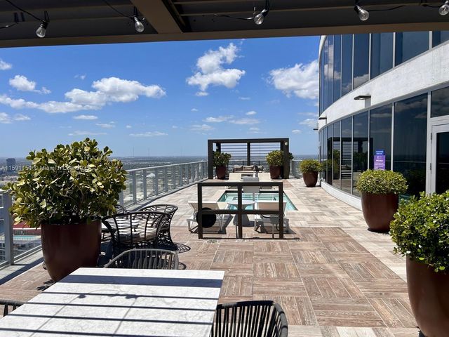 4010 S Ocean Dr R2407, Hollywood, FL 33019