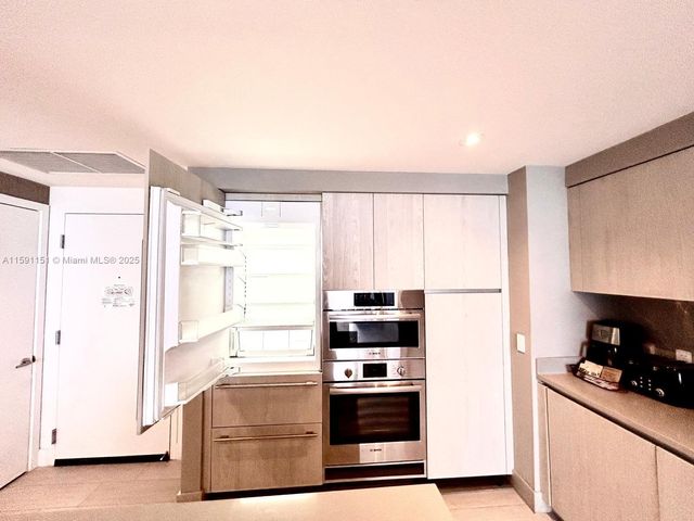 4010 S Ocean Dr R2407, Hollywood, FL 33019