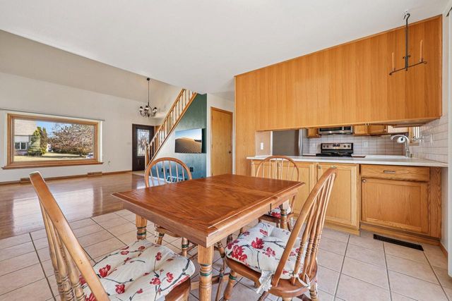 8603 S Melrose DRIVE, Oak Creek, WI 53154