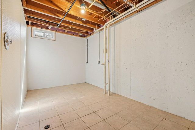 8603 S Melrose DRIVE, Oak Creek, WI 53154