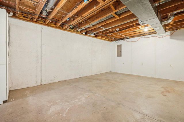 8603 S Melrose DRIVE, Oak Creek, WI 53154