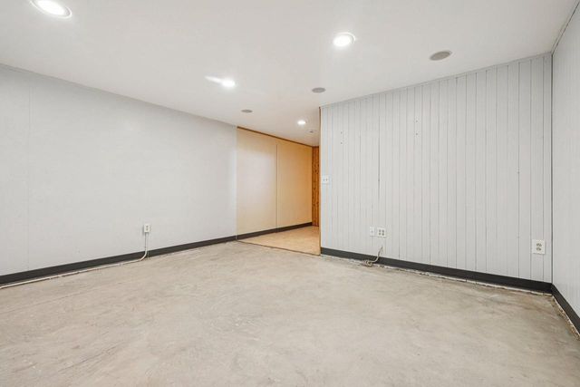 8603 S Melrose DRIVE, Oak Creek, WI 53154