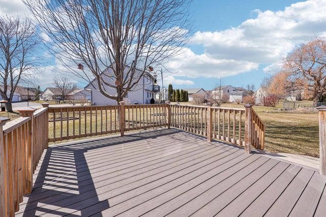 8603 S Melrose DRIVE, Oak Creek, WI 53154