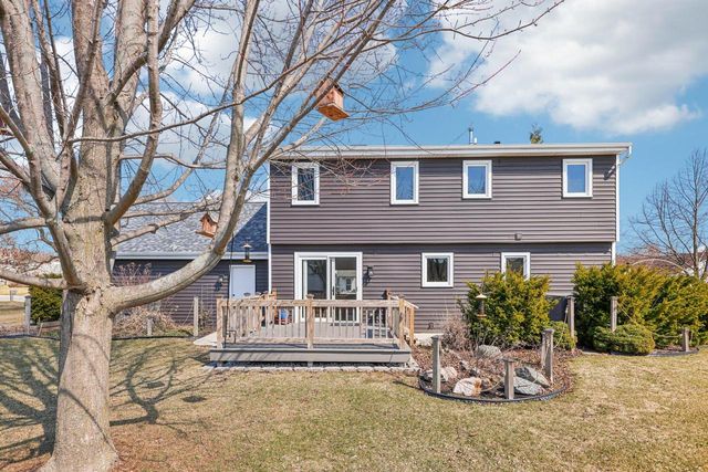 8603 S Melrose DRIVE, Oak Creek, WI 53154