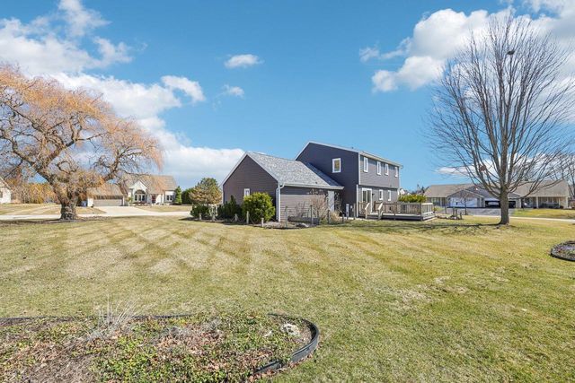 8603 S Melrose DRIVE, Oak Creek, WI 53154