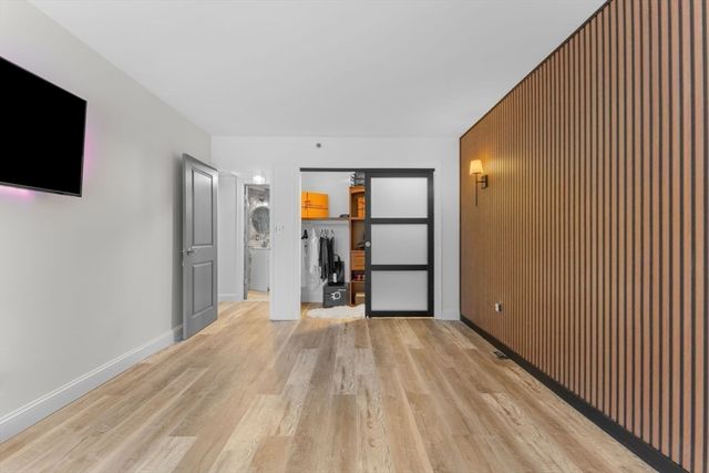 300 Lynn Shore Dr 210, Lynn, MA 01902