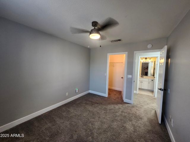 15846 S 17TH Lane, Phoenix, AZ 85045