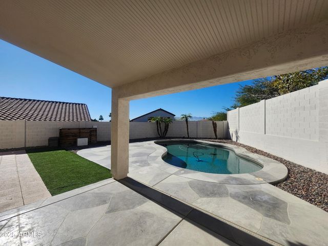 15846 S 17TH Lane, Phoenix, AZ 85045