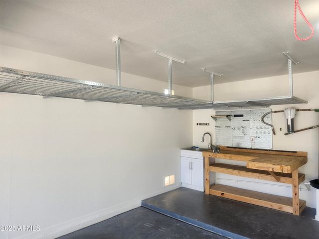 15846 S 17TH Lane, Phoenix, AZ 85045