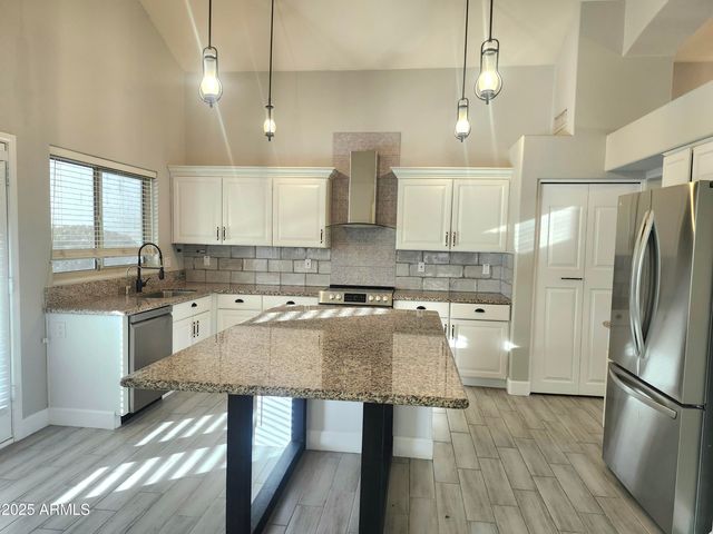 15846 S 17TH Lane, Phoenix, AZ 85045