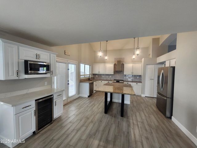 15846 S 17TH Lane, Phoenix, AZ 85045