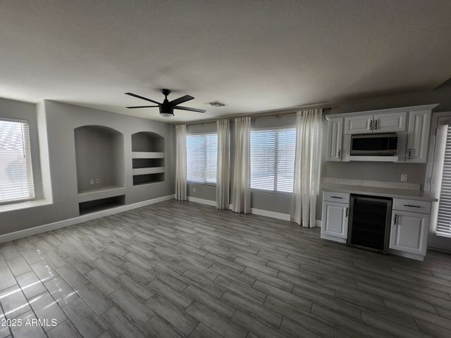 15846 S 17TH Lane, Phoenix, AZ 85045