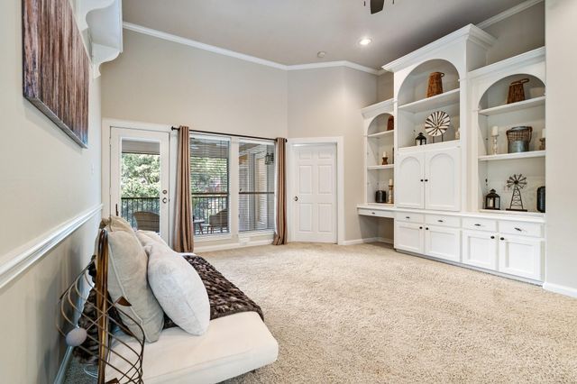 162 N Taylor Point Drive, The Woodlands, TX 77382