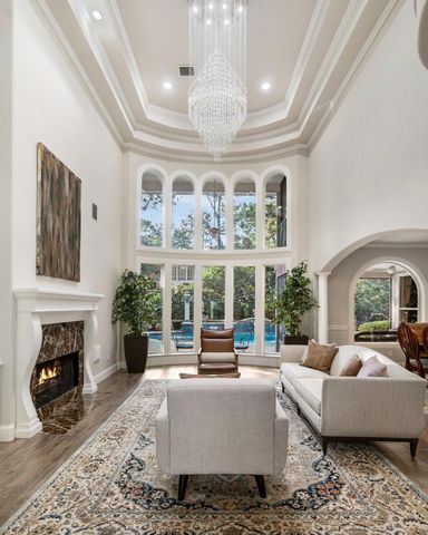 162 N Taylor Point Drive, The Woodlands, TX 77382