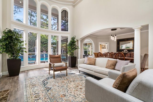 162 N Taylor Point Drive, The Woodlands, TX 77382