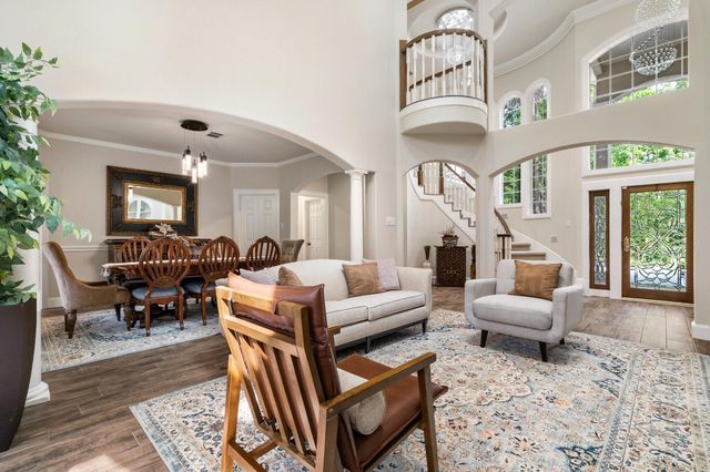 162 N Taylor Point Drive, The Woodlands, TX 77382