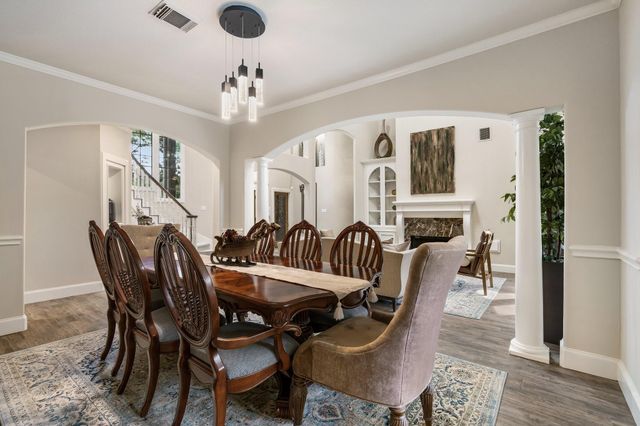 162 N Taylor Point Drive, The Woodlands, TX 77382